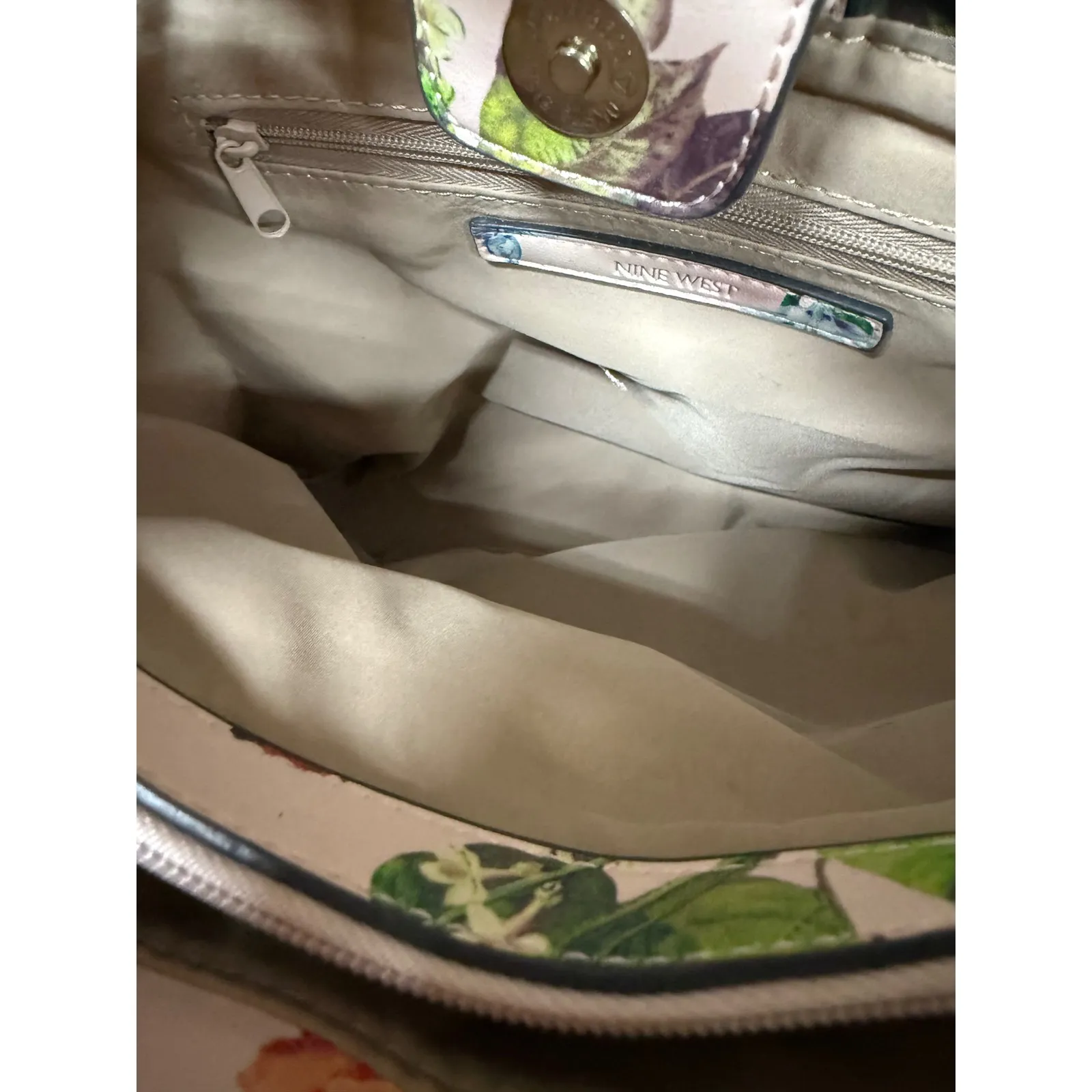 Nine West Baby Pink Floral Satchel Bag Snap Closure Medium Sized Handbag - Image 7