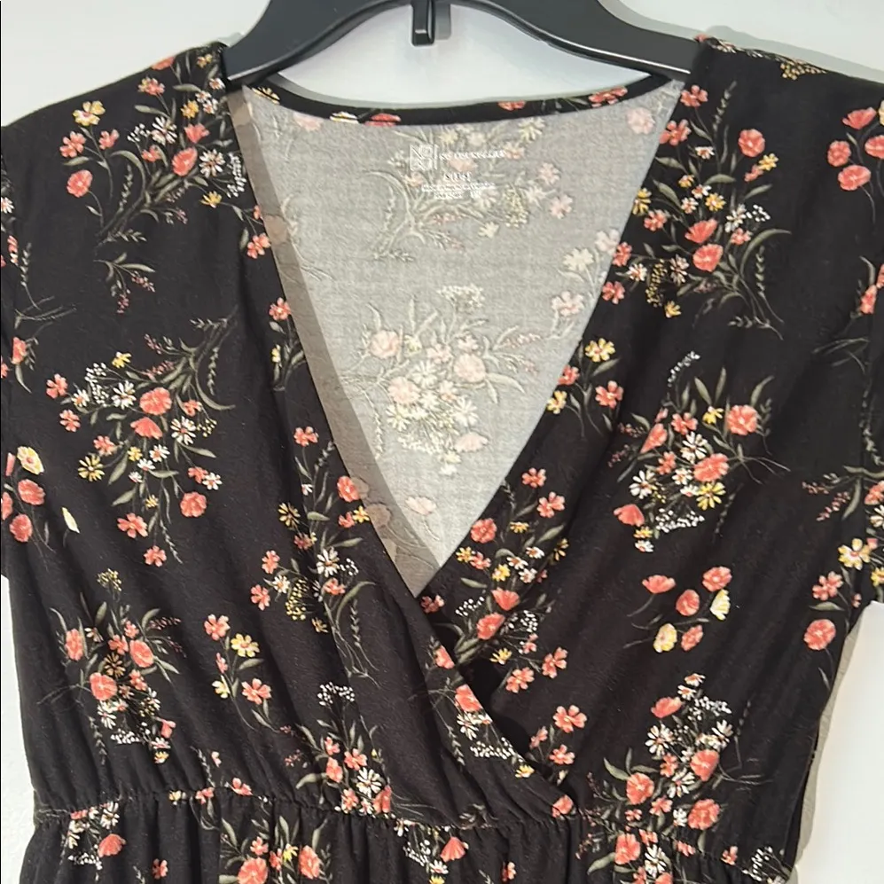 Juniors Surplice‎ Babydoll Dress w Short Sleeves tiered mini pullover size 3 - Image 2