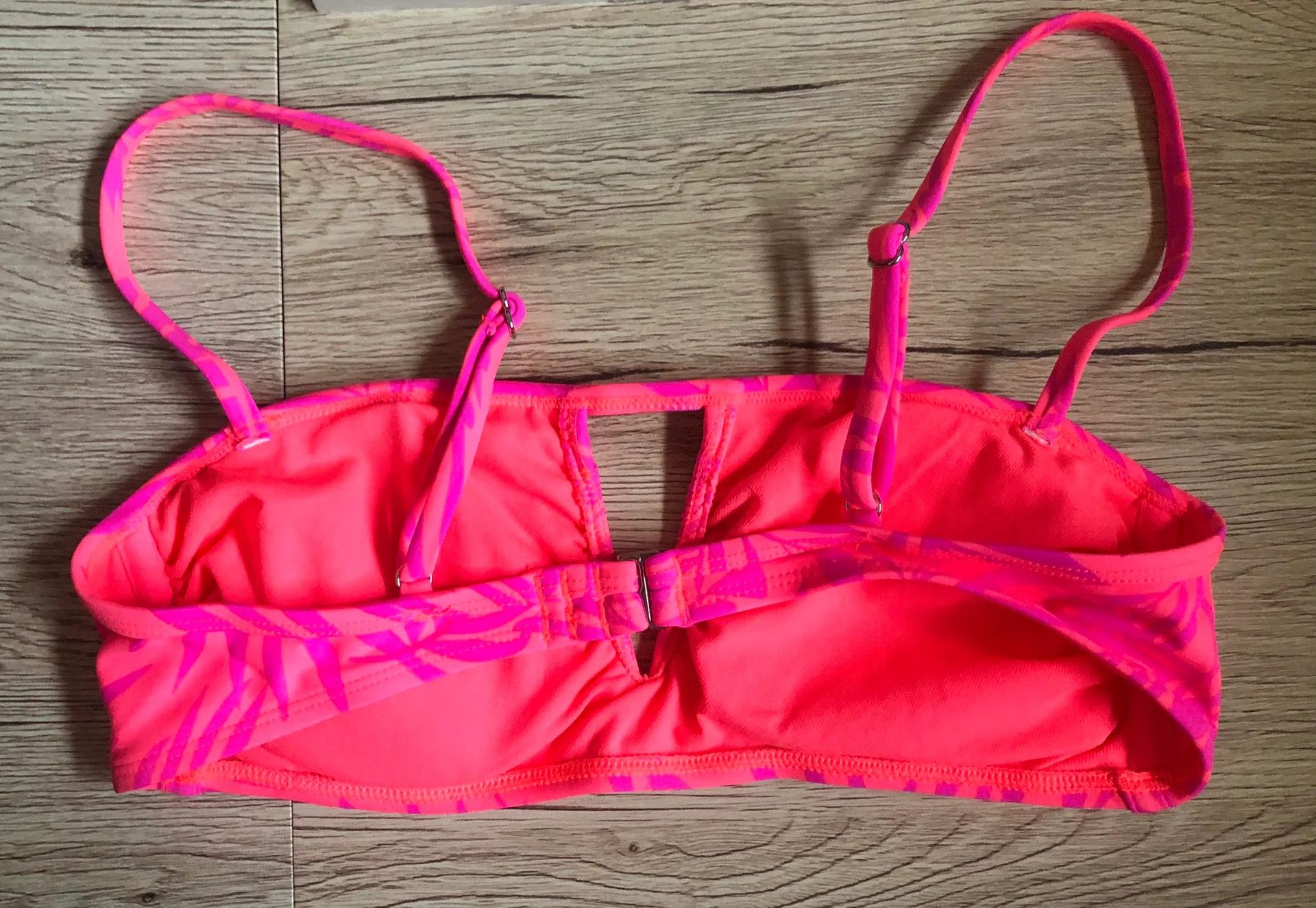 NWOT  Neon Pink Palm Print Bandeau Bikini Top - Image 2