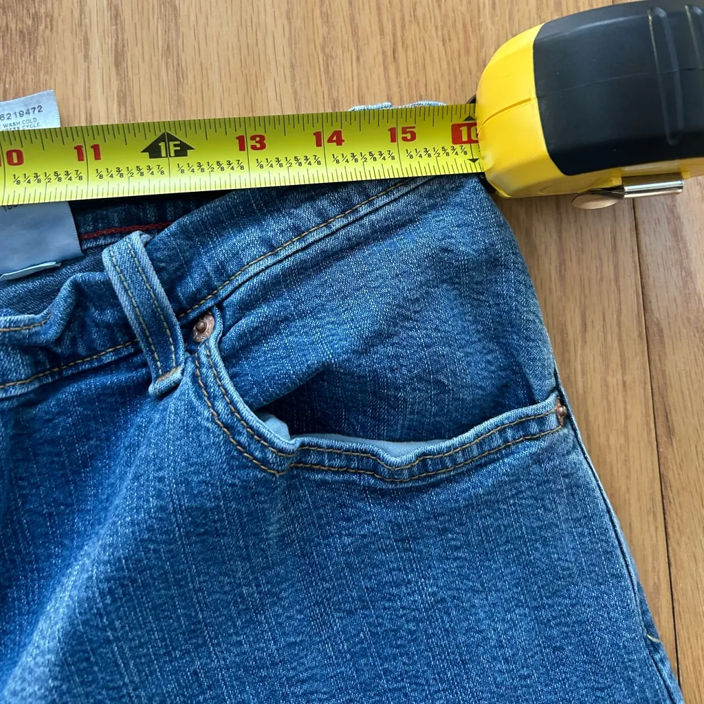 Levi’s Relaxed Fit Boot Cut 550 Jeans Women Size 14 32” X 30” Denim - Image 6