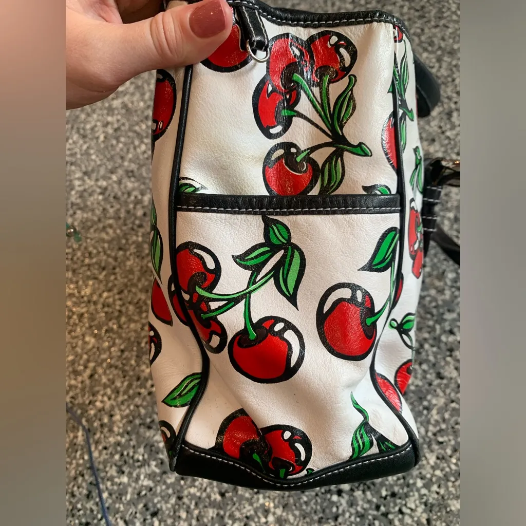 EUC Isabelle Fiore Checkered Cherry Leather Shoulder Bag Black - Image 4