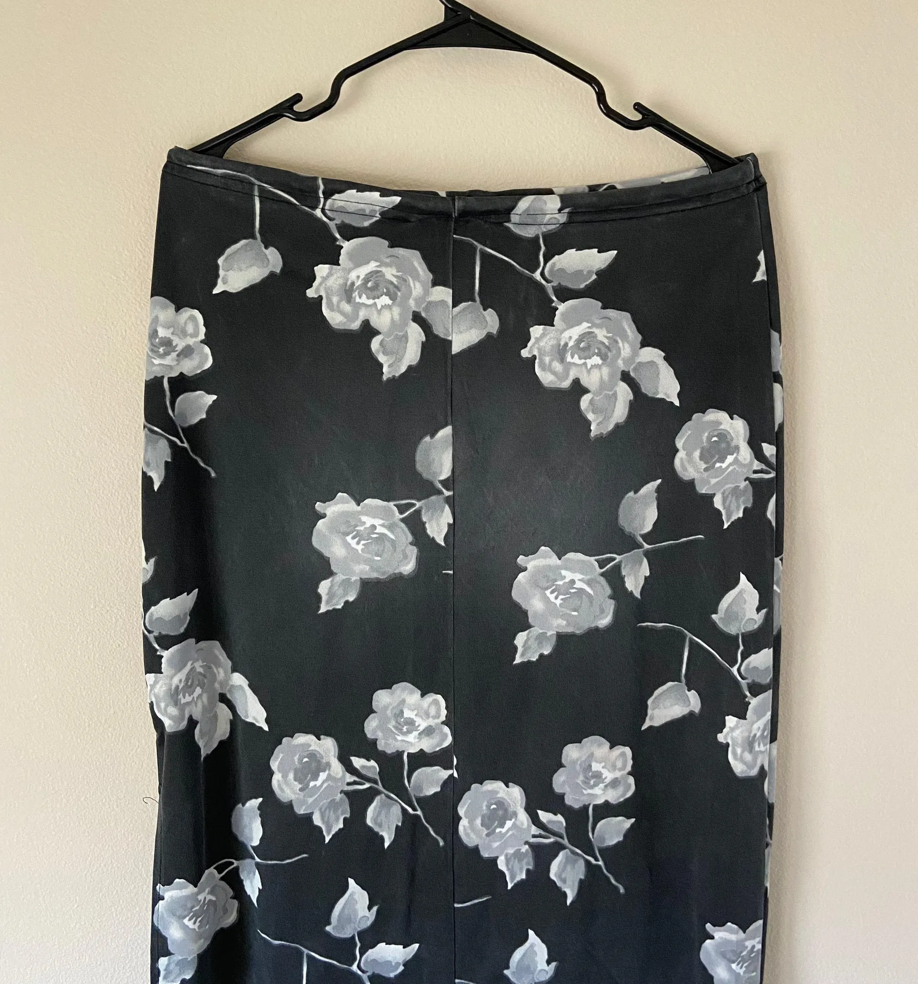 Gray Black Floral Flowy Maxi Skirt Summer Goth Edgy Flowers Fall - Image 5