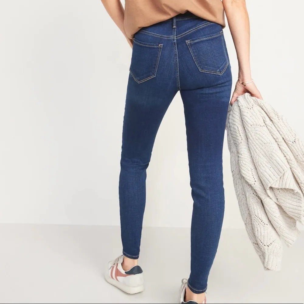 New High-Waisted Dark-Wash Rockstar Super‎ Skinny Jeans for Women - Image 2