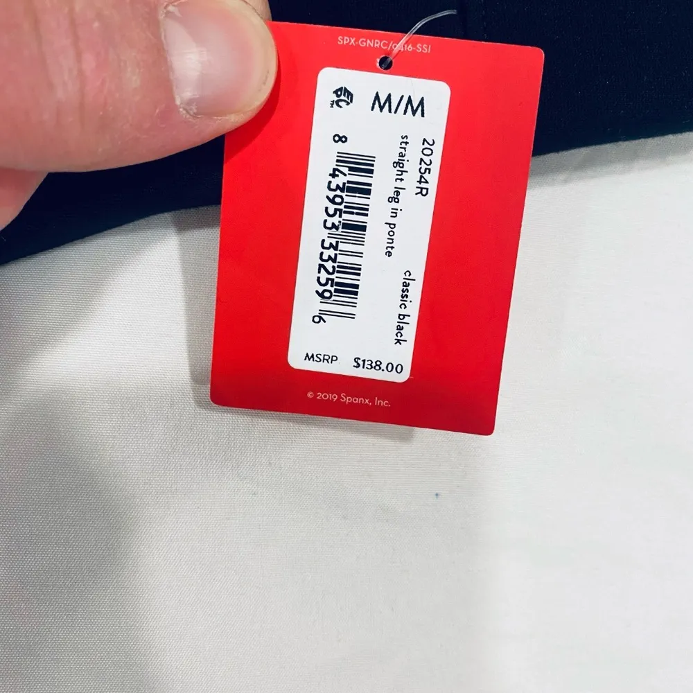 NWT SPANX Women's Straight Leg In Pointe Pant - Medium - Image 5