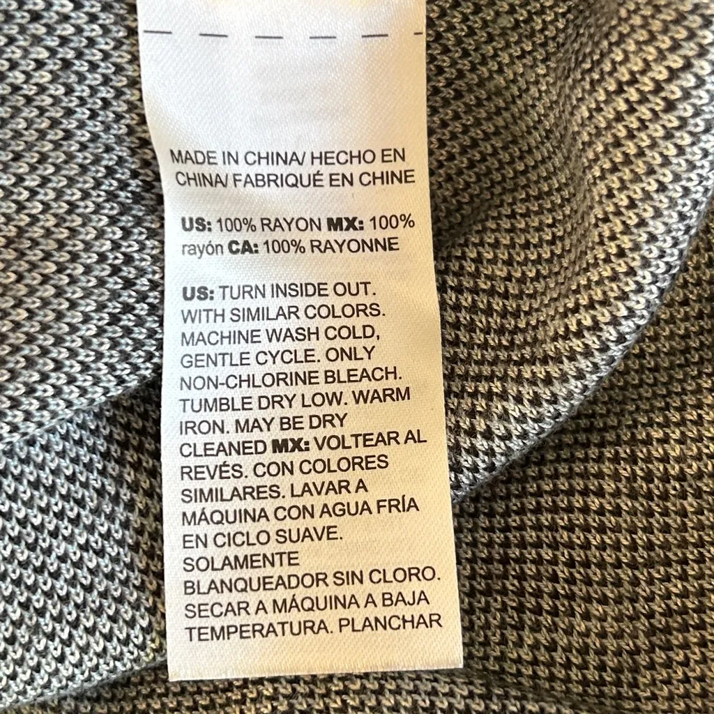 Chico's  White Gray Leopard Animal Print Pullover Sweater Size Medium - Image 5