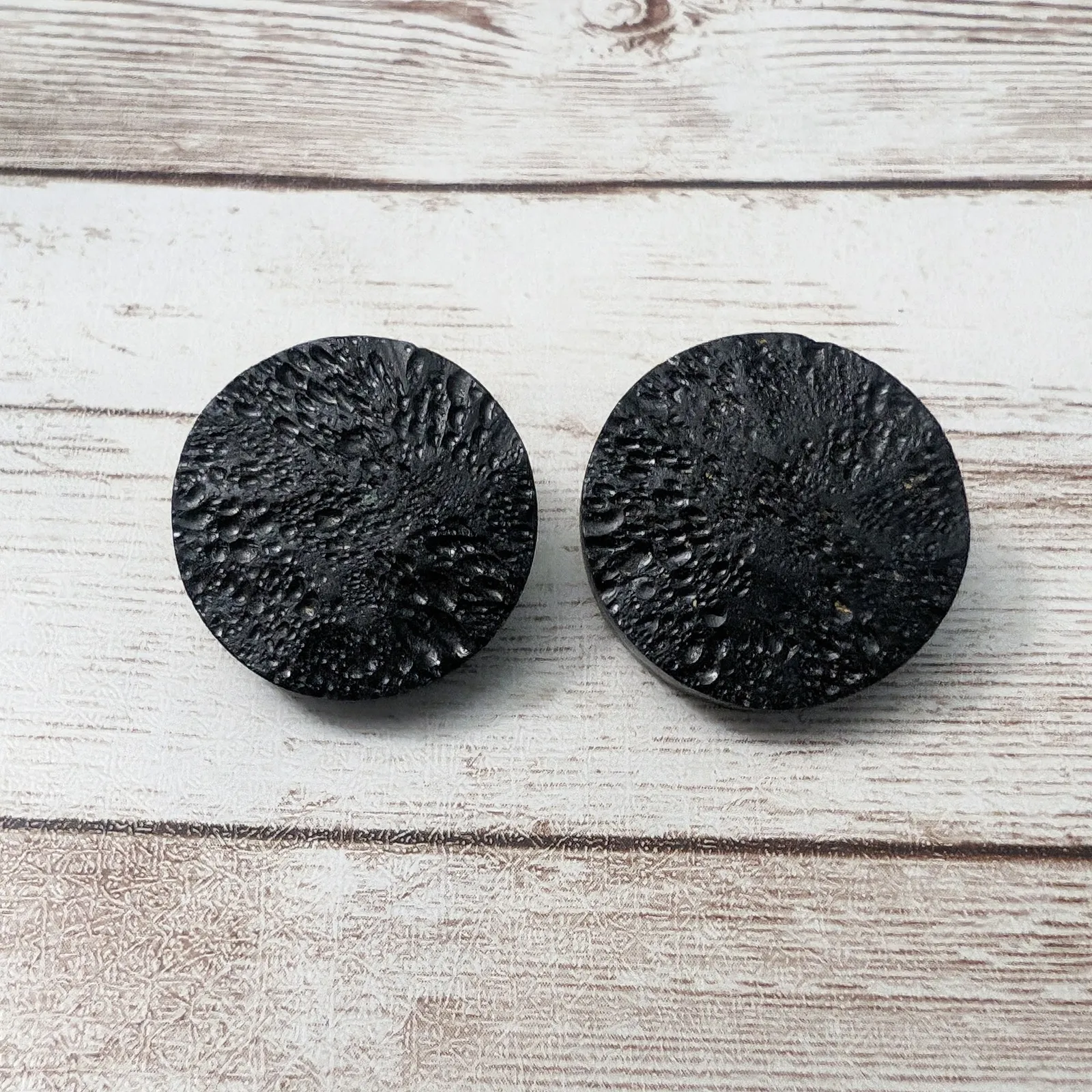 Vintage Clip On Earrings - Image 2