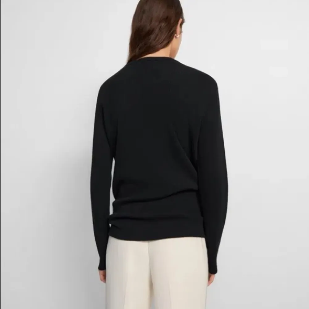 Theory Long Sleeve Tee - Image 7