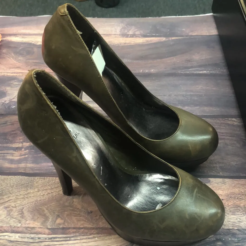 Bakers sz 8 tan & brown shoes - Image 2