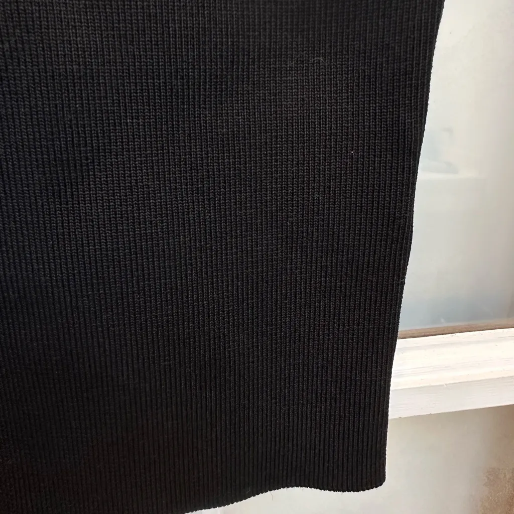 Parker Timeless Classic Elegant Black Midi Pencil Skirt Career Chic Size XS - Image 4