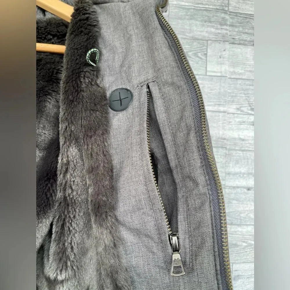 Aritzia TNA hooded jacket size XS Gray - Image 12