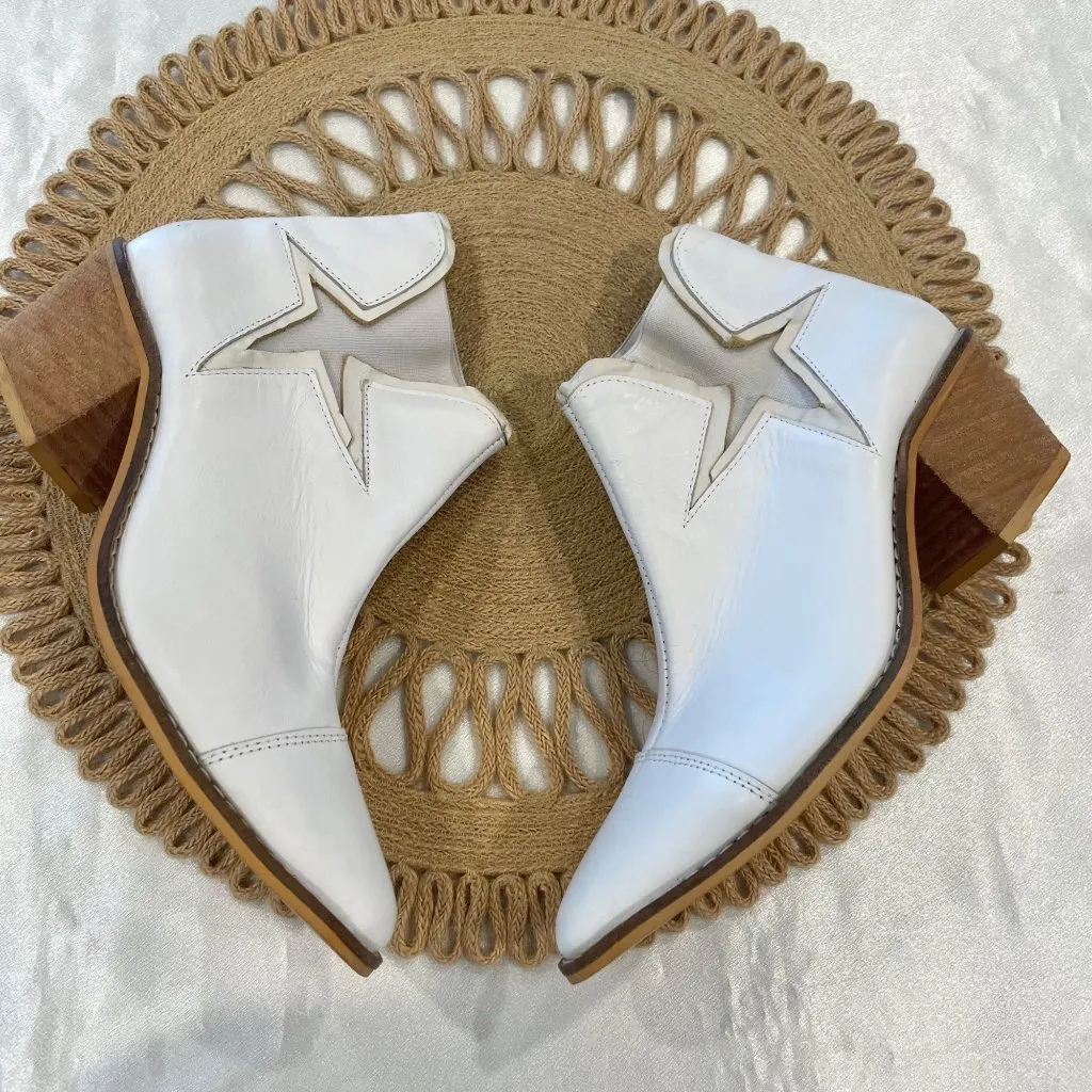 Almeida by Los Ame White Star Short Western Heeled Boots Size 8 - Image 4