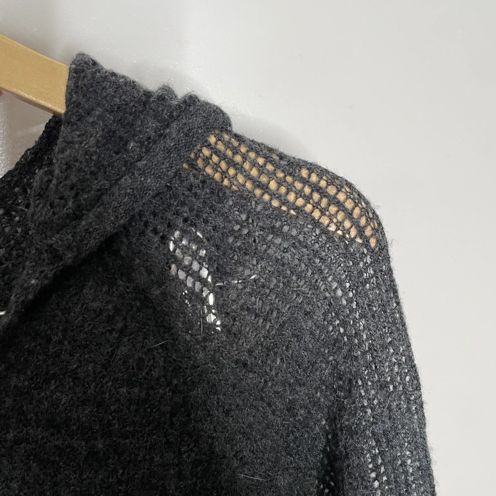 Tommy Bahama Hooded Sweater Womens Size Medium Black Wool Blend Pullover - Image 2