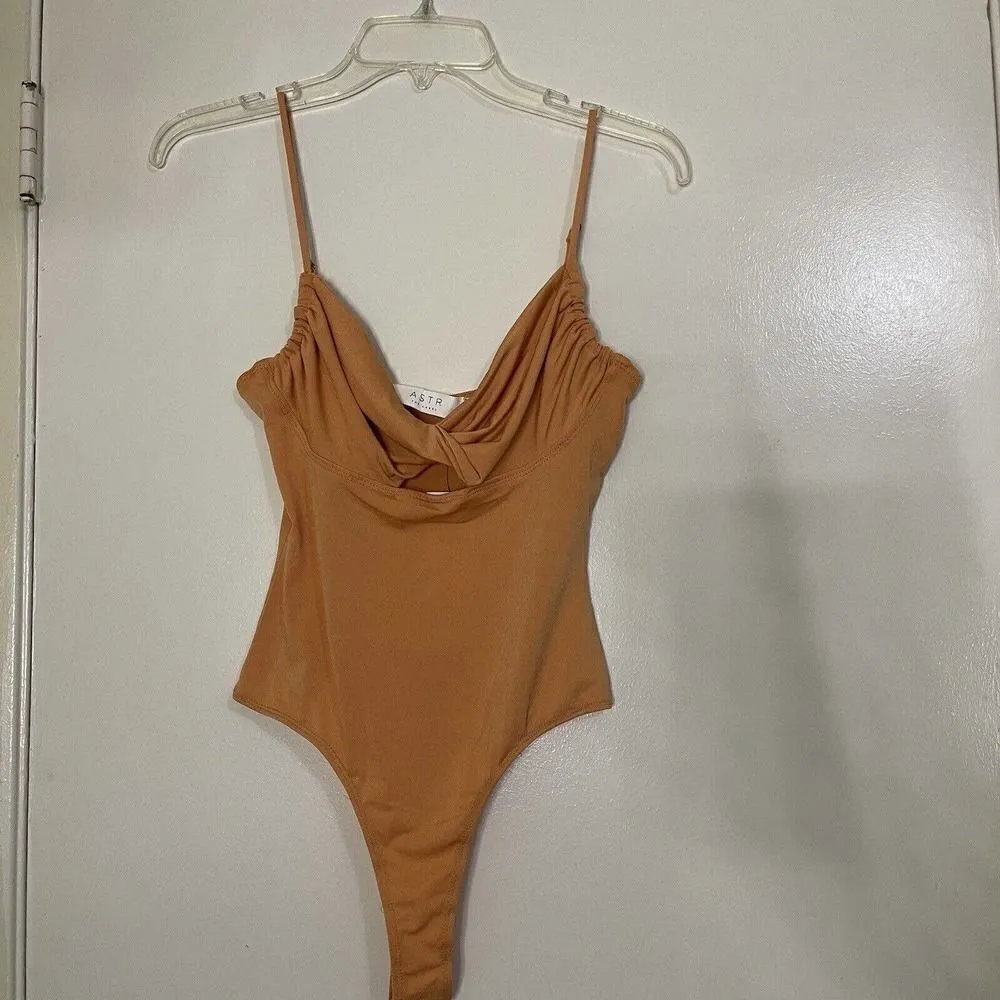 NEW ASTR the label orange peach halter bodysuit SMALL - Image 2