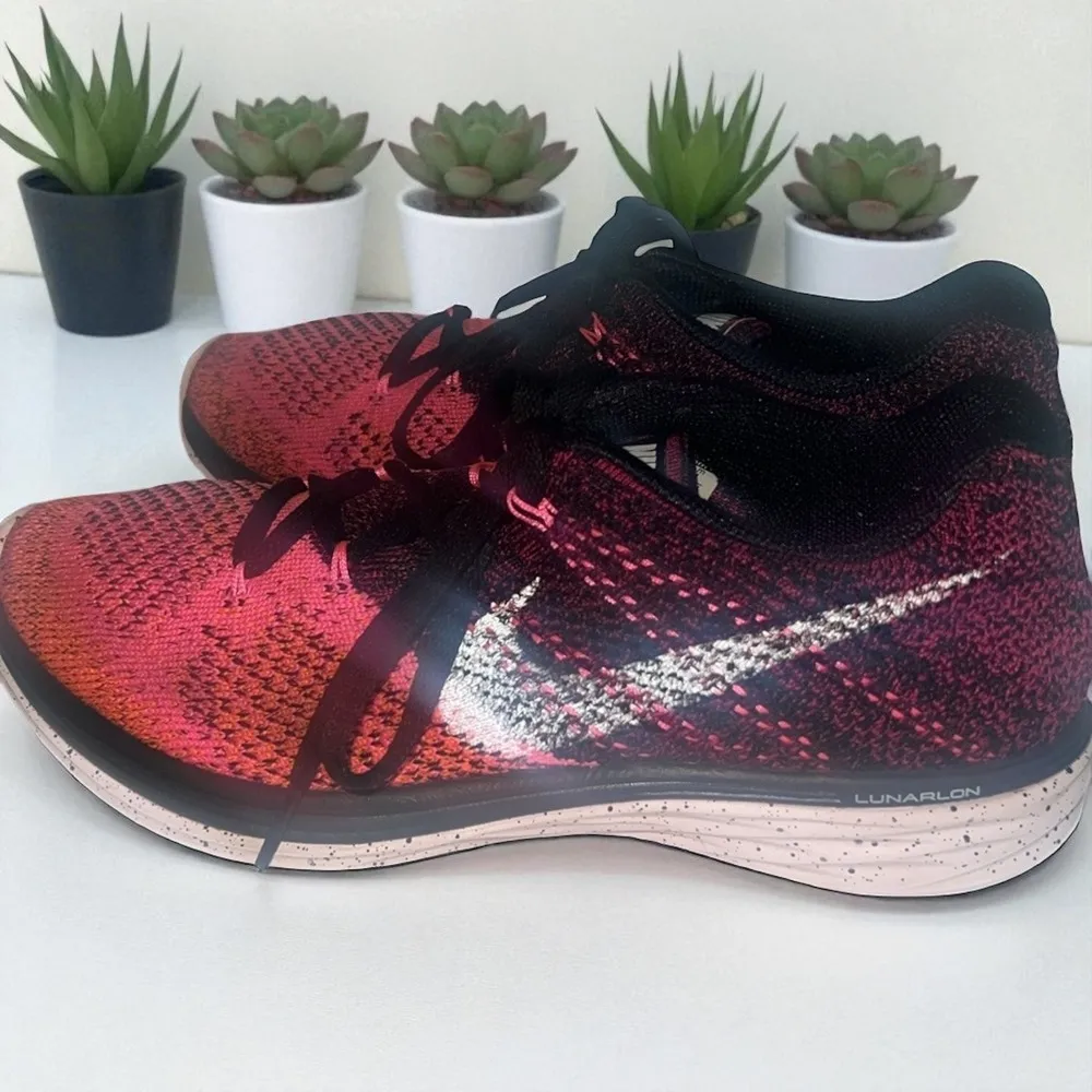 Nike Lunarlon Running Shoes Women's Sneakers Athletic Pink Black Size 7‎ - Image 3