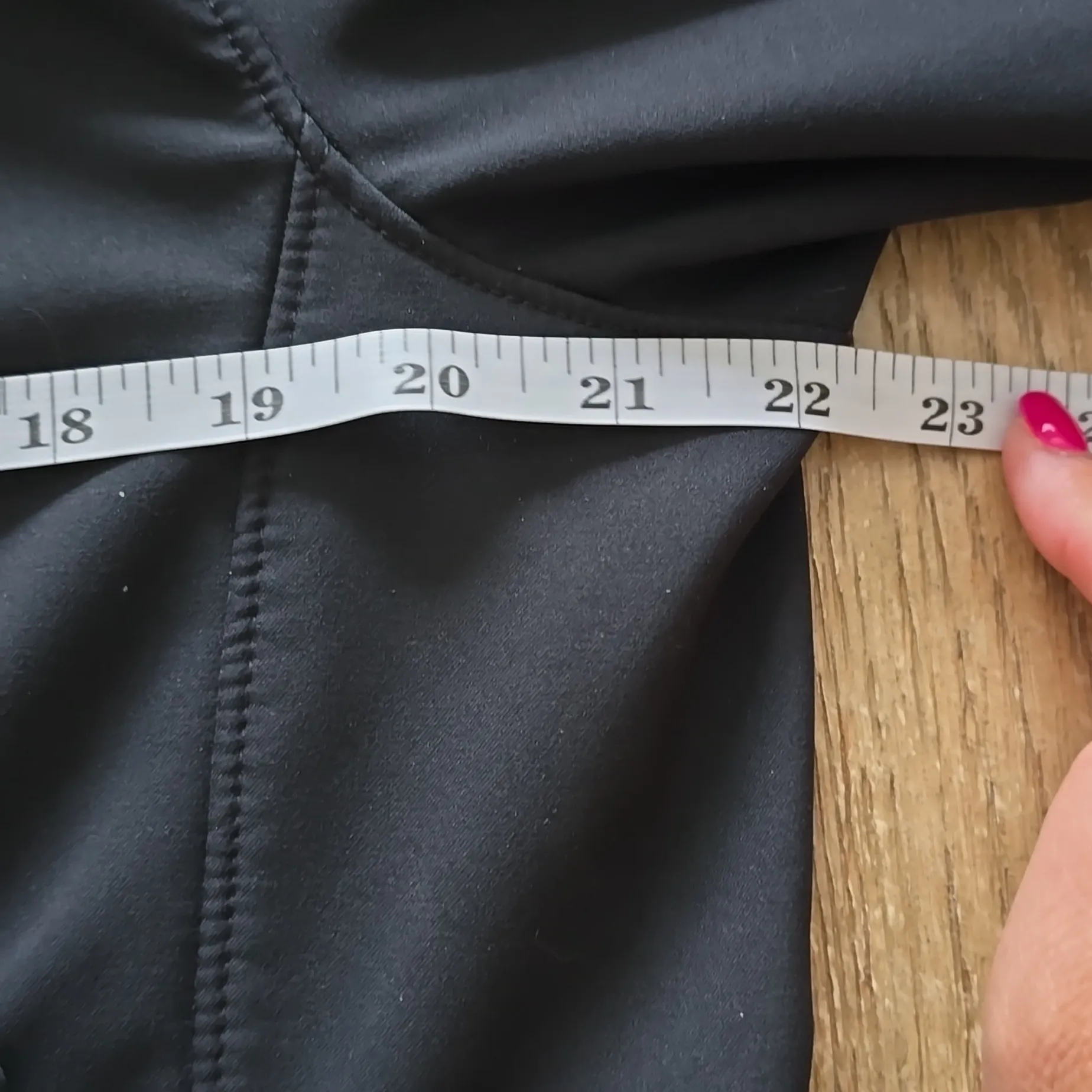 Mountain Hardware Women's‎ Lightweight Hooded Jacket sz L Black - Image 7