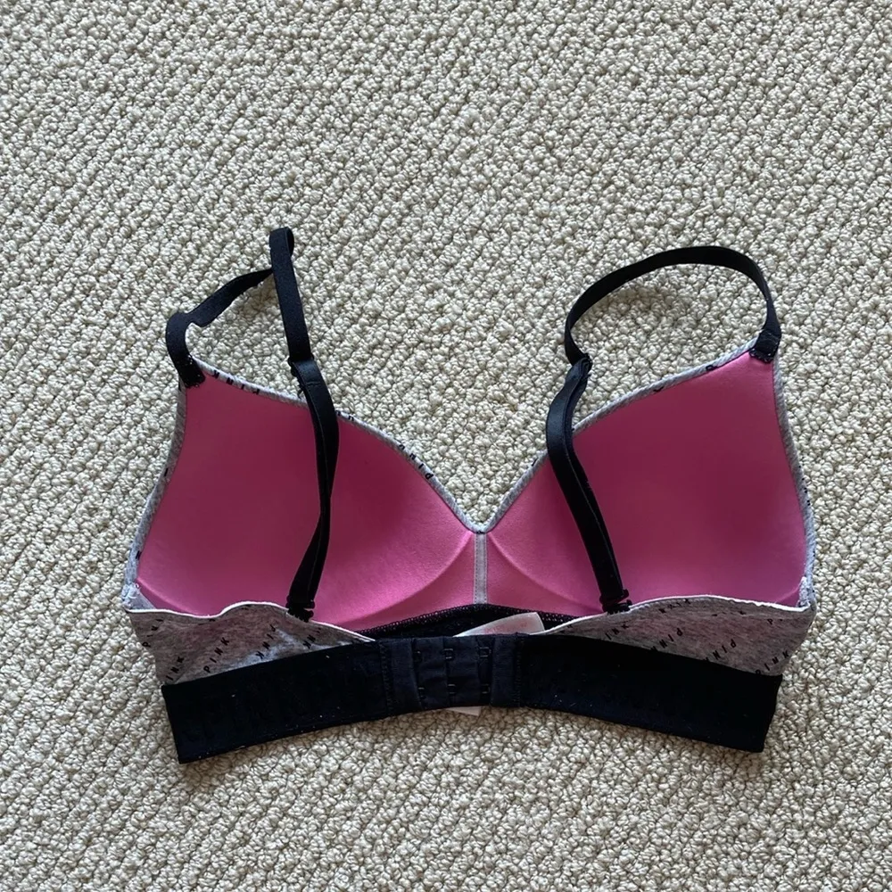 Victoria’s Secret T-Shirt Lightly Lined Wireless Bra Signature Black Grey EUC - Image 4