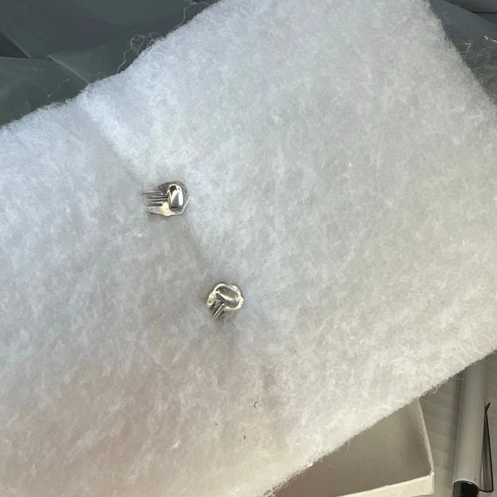 VTG Three flower climber Mod earrings clip style Silver - Image 3