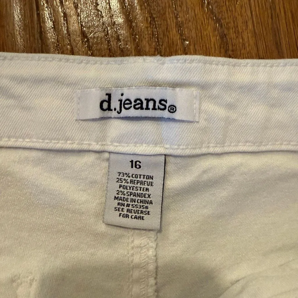 D. Jeans white wide leg button fly jeans size 16 - Image 3