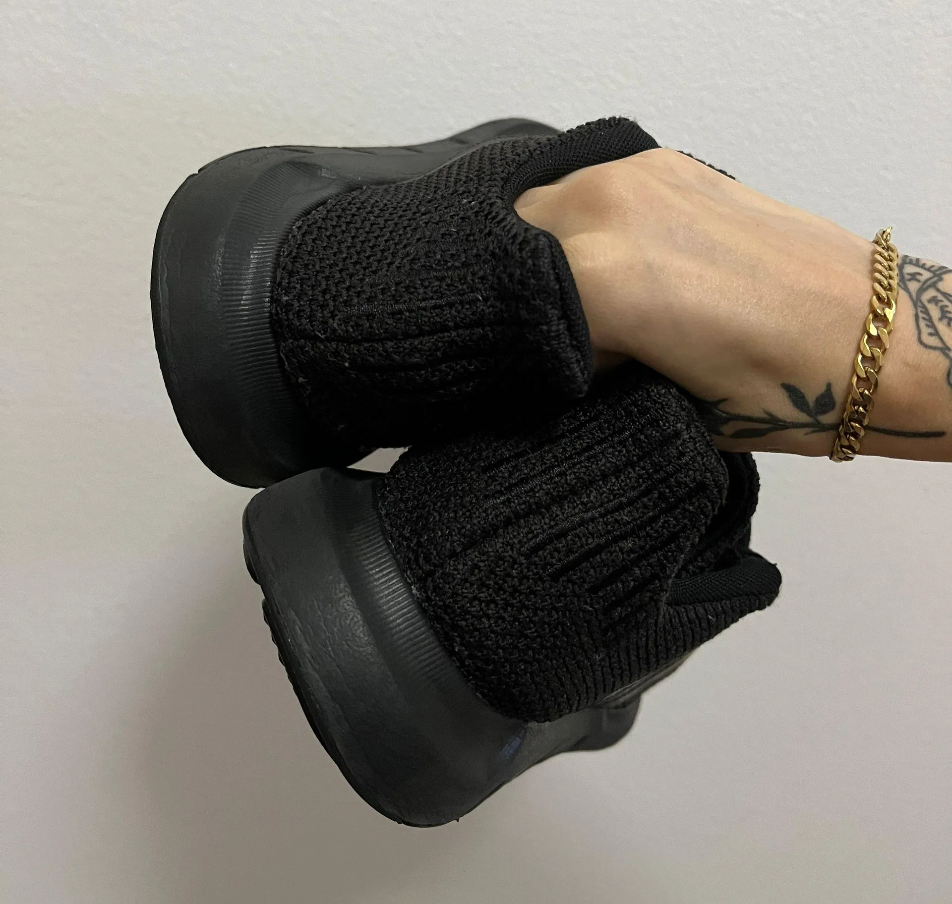 Swift Run J ‘Triple Black’ - Image 4