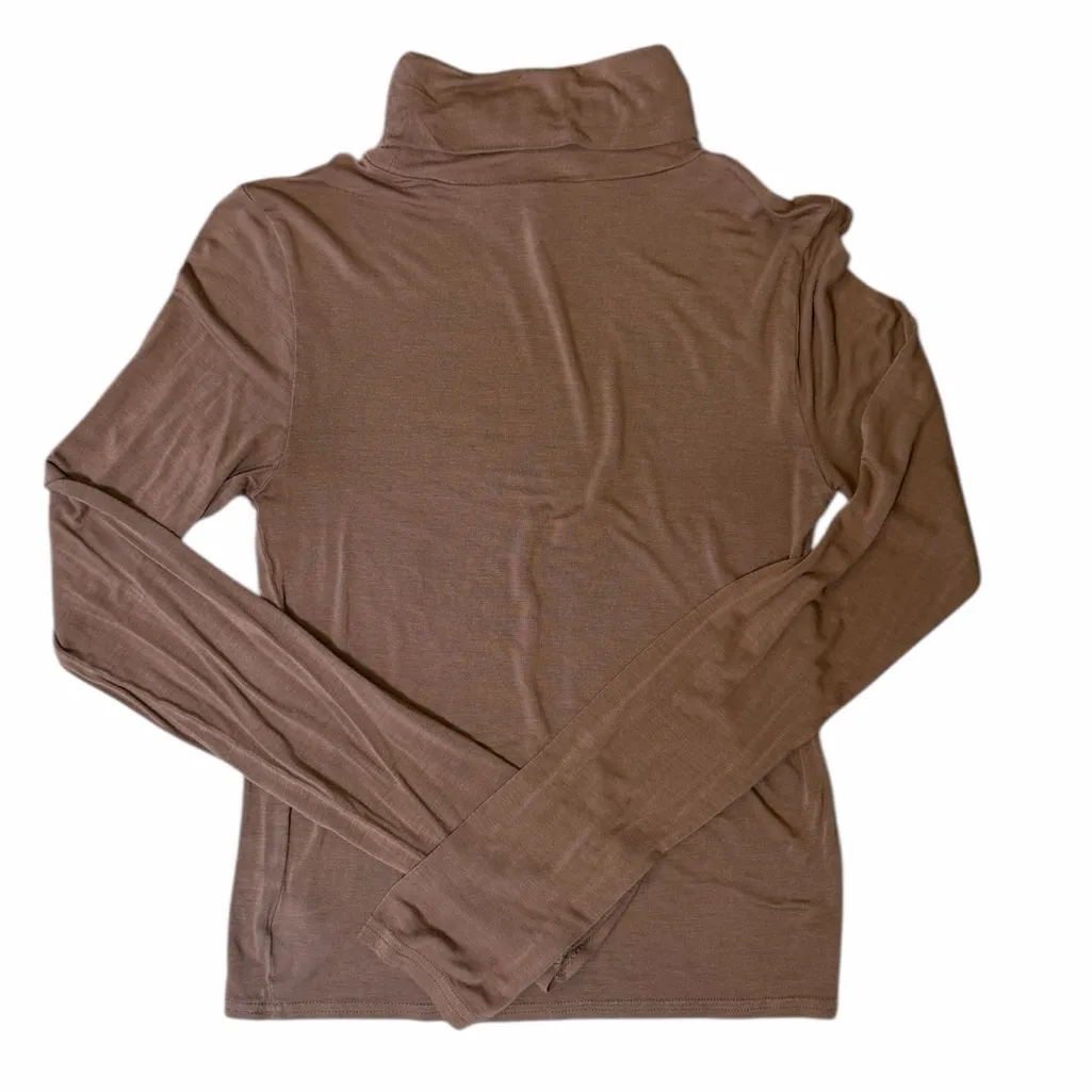 Aeropostale Brown Long Sleeve Turtleneck Top Size Medium - Image 2