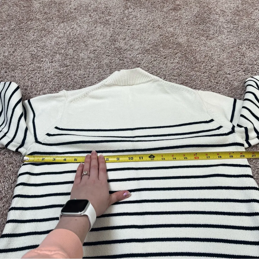 Uniqlo Striped Mock Neck Sweater - Image 8