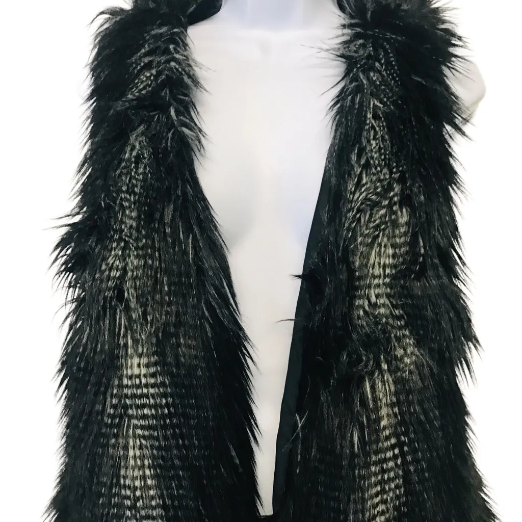 Uniqlo faux fur sleeveless fuzzy vest jacket size L - Image 5