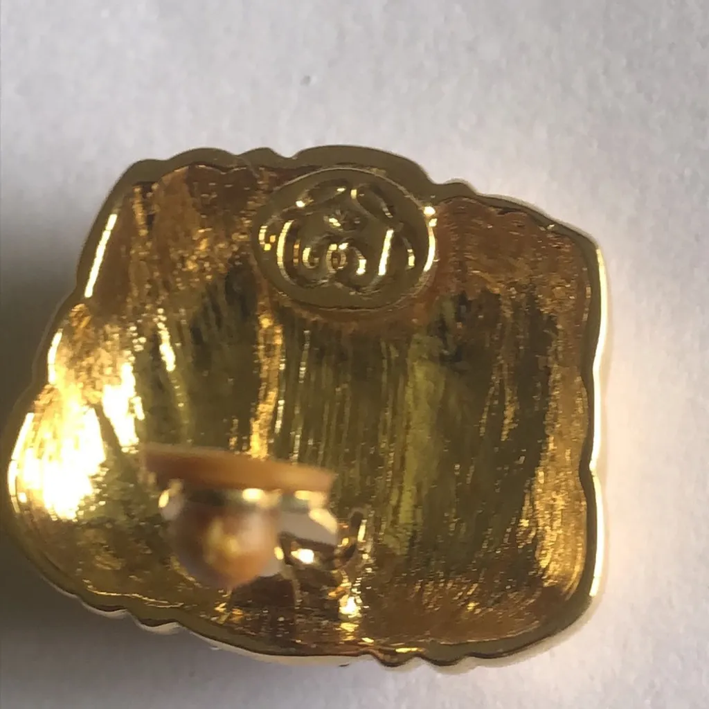 Crystaline Brand Signed Gold Tone CZ Rhinestone Retro Vintage Clip On Earrings - Image 5