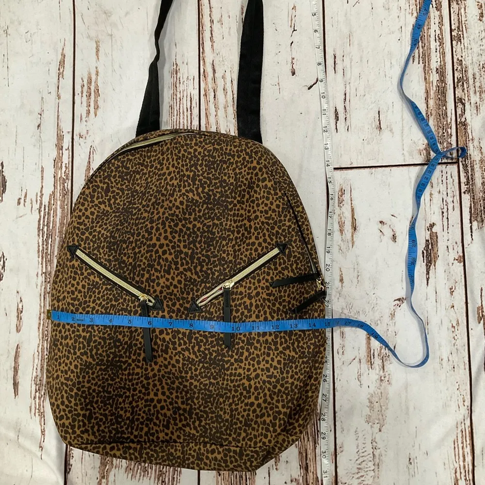 NWOT STELLA & DOT LADY BOSS TWO IN ONE CHEETAH PRINT SHOULDER BAG BACKPACK - Image 3