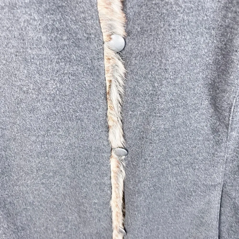 J. Jill Charcoal Grey Faux Fur Trim Vest Button Front Pockets Women's Size XL - Image 5