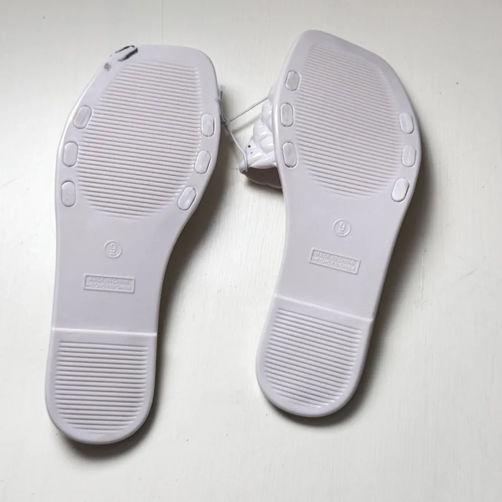 Old Navy Women’s Quilted Jelly Slide Sandals Calla Lily NWT Sz 9 - Image 5