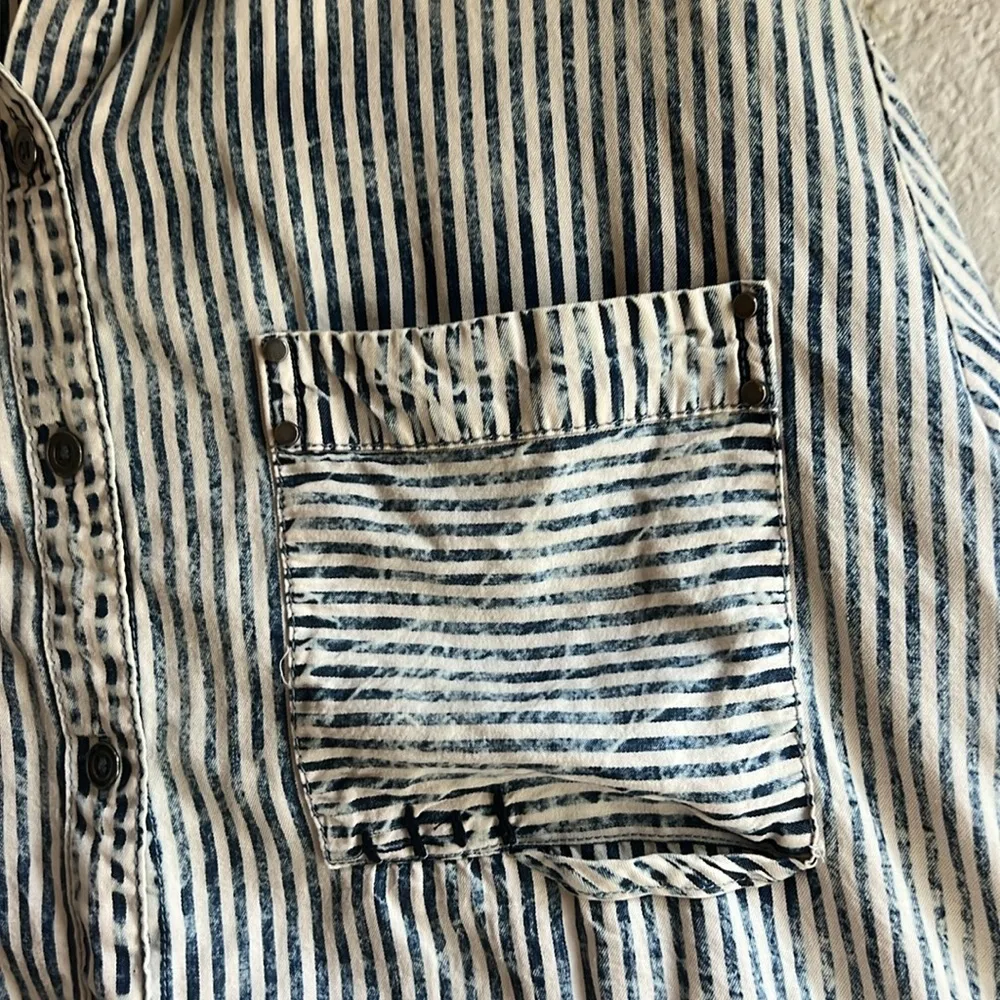 Vintage Havana Cropped Button Down Shirt size Small - Image 11