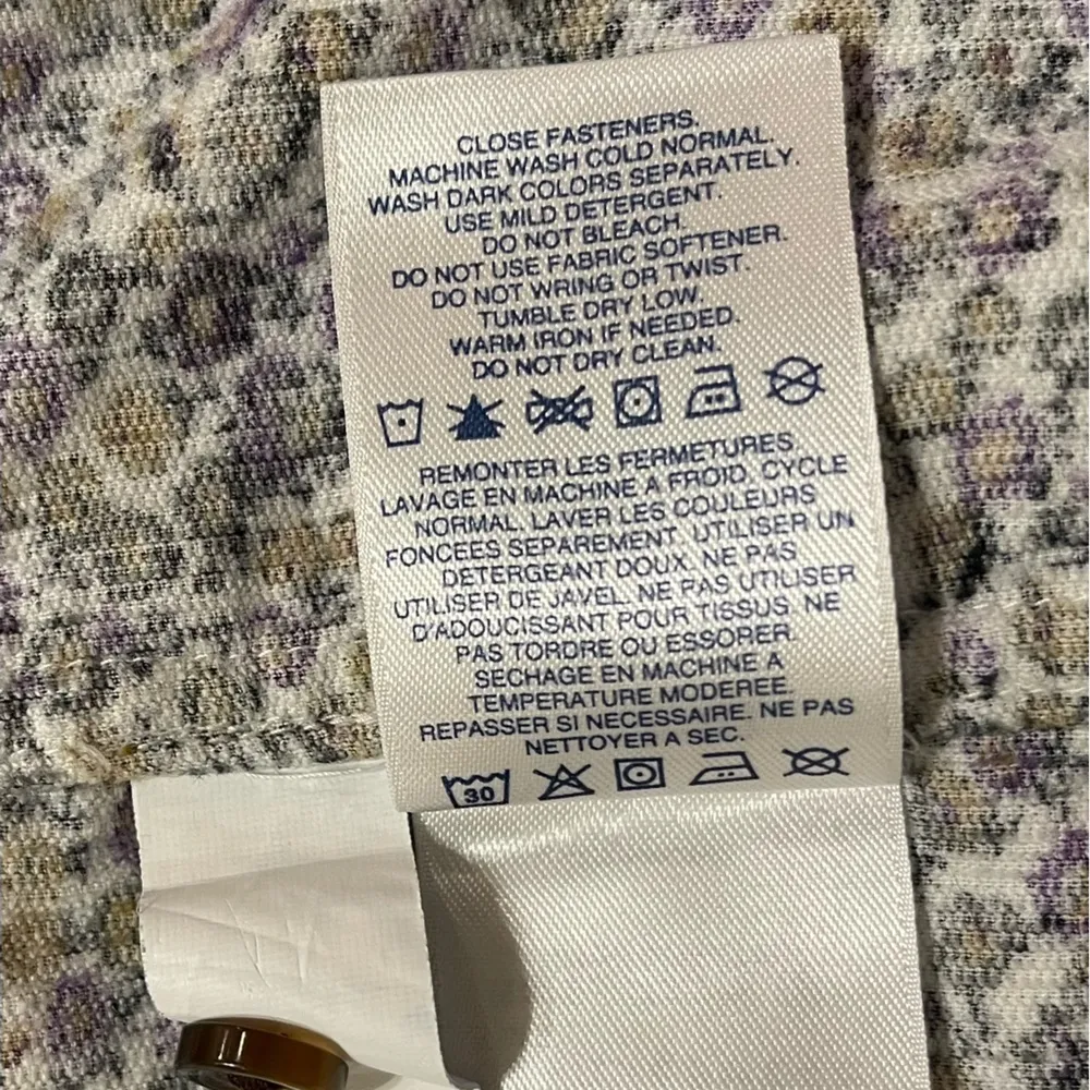 Lands End Corduroy button down shirt. Size M Size M - Image 10