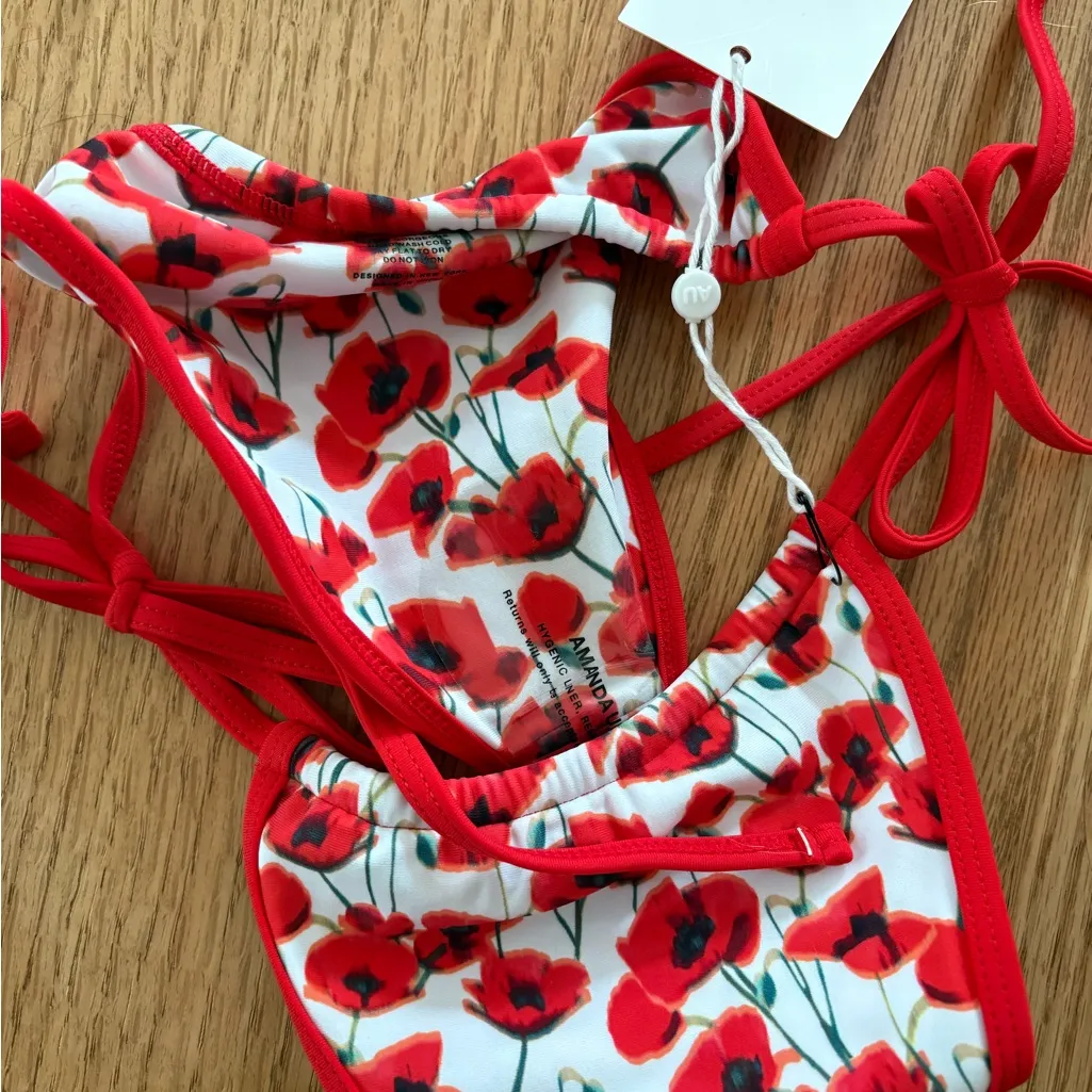 Amanda uprichard bikini set - Image 2