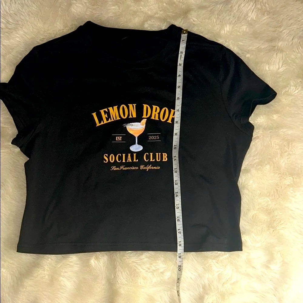 Black Graphic Crop Top - Image 5