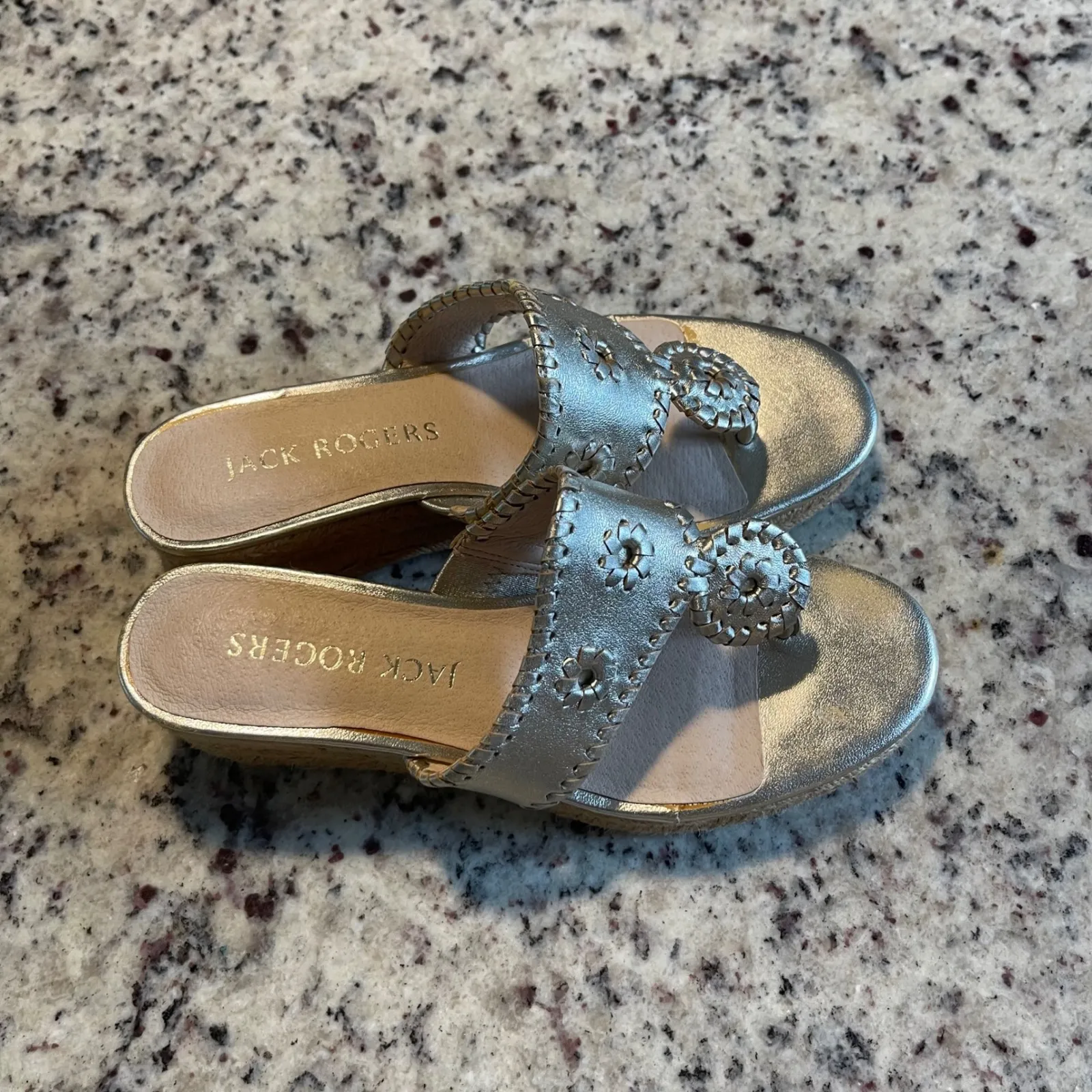 Jack Rogers Women's Gold‎ Leather Wedge Sandals Size 7.5M Thong Espadrille - Image 3