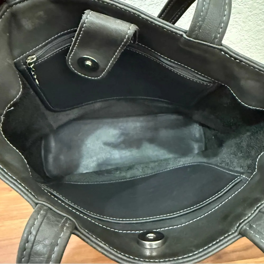 Vintage COACH 9305 Gray Glove-Tanned Leather Bleecker Bucket Shoulder Tote Bag - Image 11