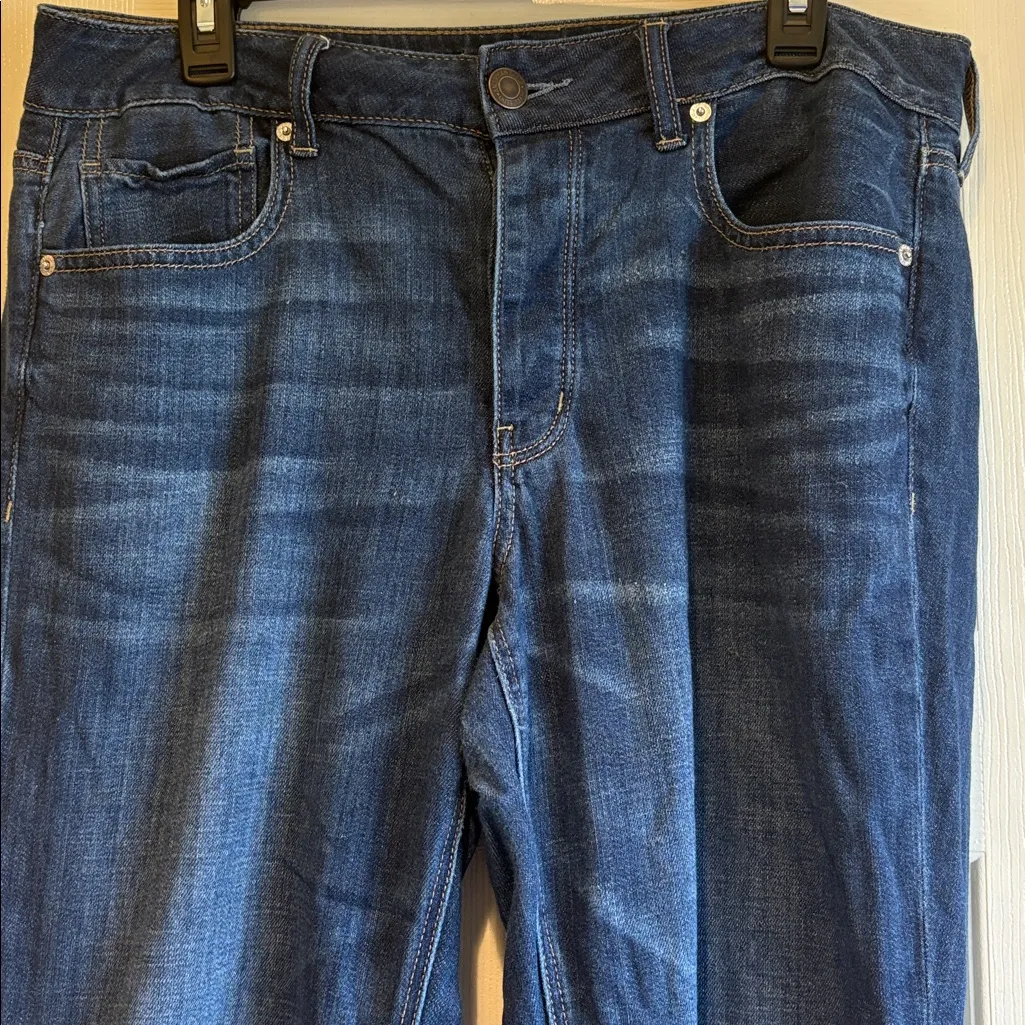 American Eagle  | Basic “Tomgirl” Distressed Cuffed Jeans Size 12 - Image 3