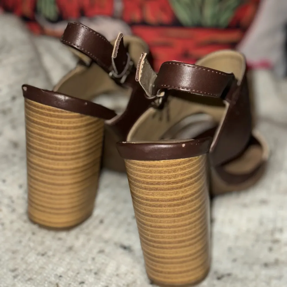 NEW Brown Classy Casual Strappy Sandal Heels - Image 3