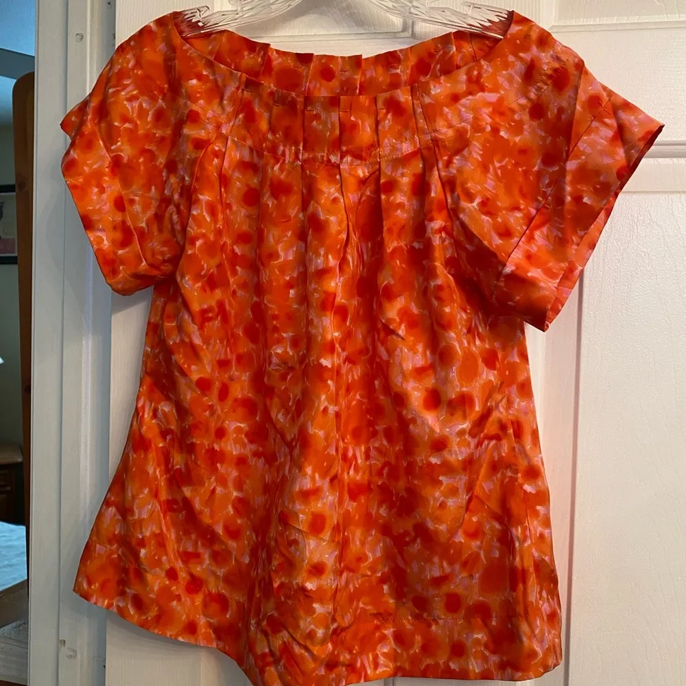 Banana Republic Orange Silk Short Sleeve Blouse Sz XS - Image 2