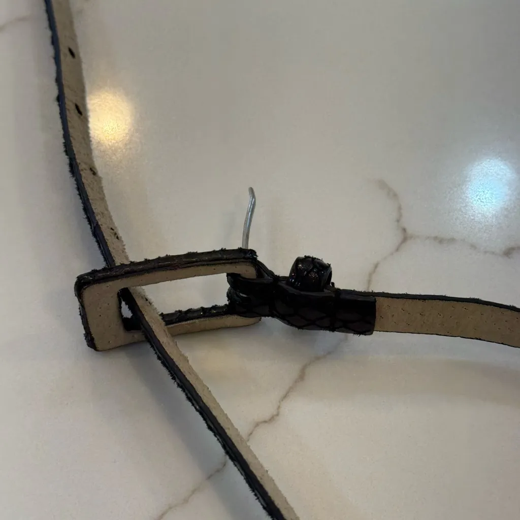 Classic Think Black Leather Women's Belt - Image 3