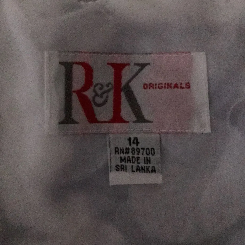 R&K ORIGINALS WHITE WITH PURPLE AND BLACK FLORAL DESIGN DRESS SIZE 14 - Image 3