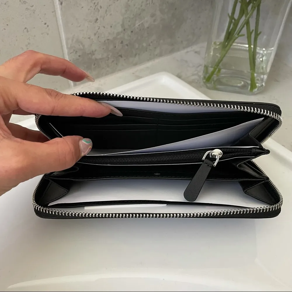 Kate Spade Women’s CAMERON YORK STRIPE CONTINENTAL WALLET - Image 12