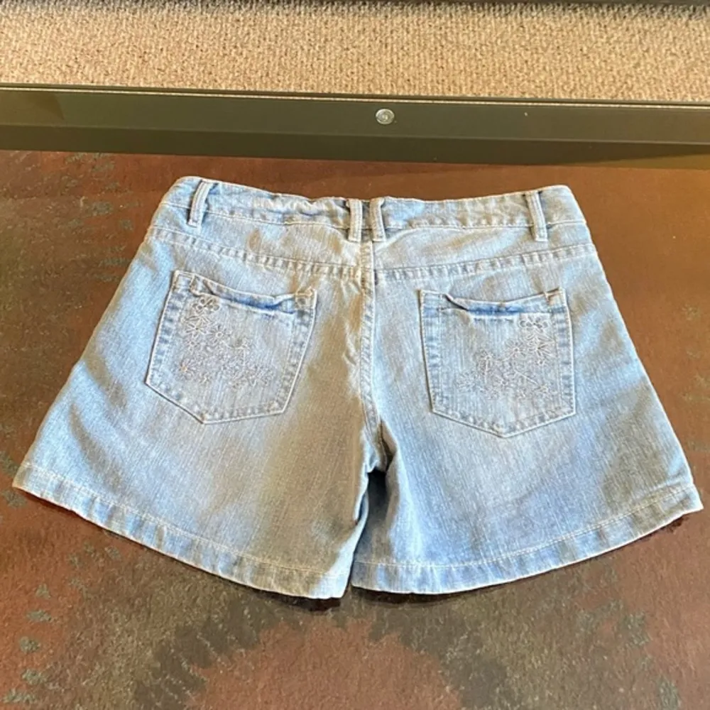 Flower Embroidered Jean Shorts - Image 2