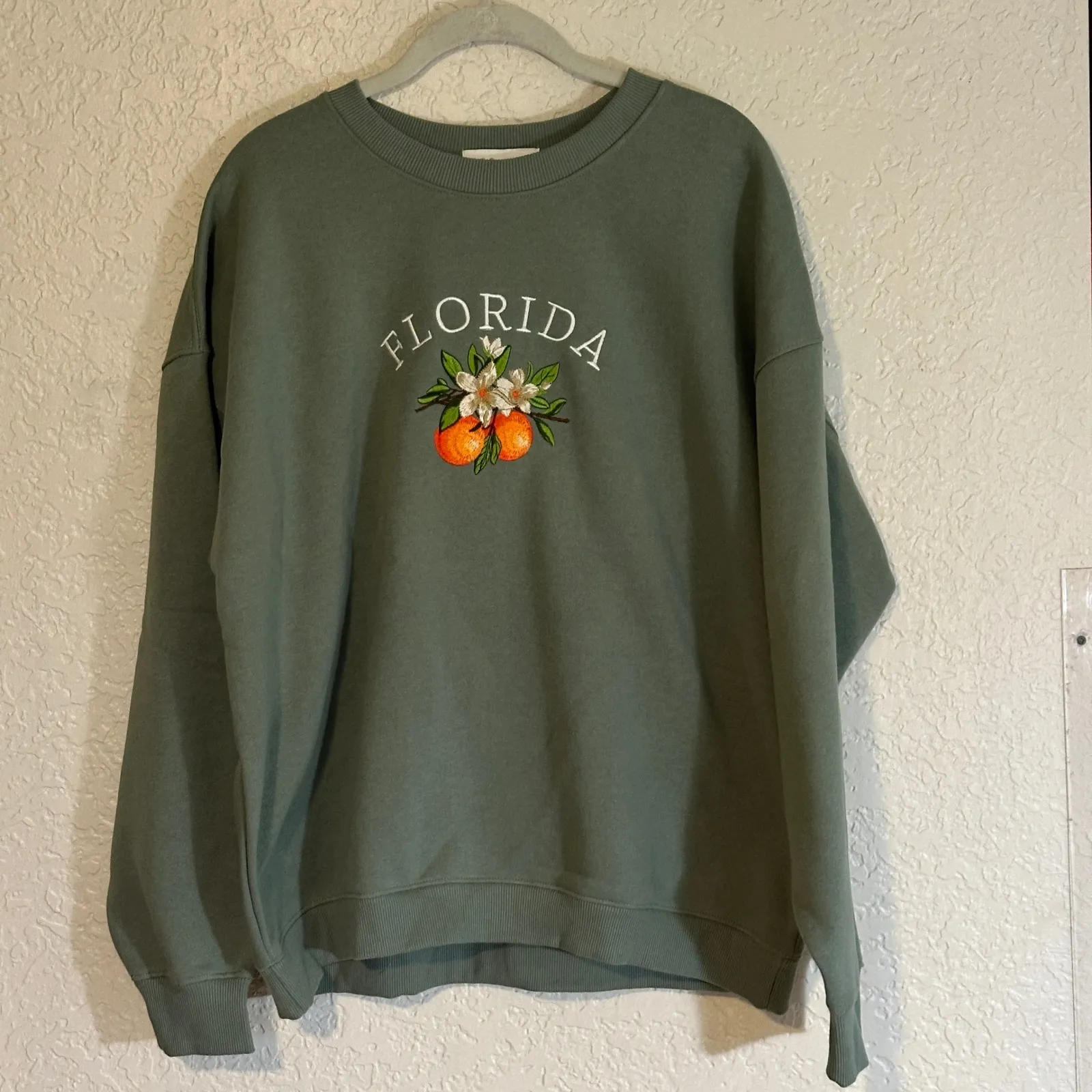 State of Mine Womens Large Green Florida Orange Blossom Embroidered Sweatshirt - Image 3