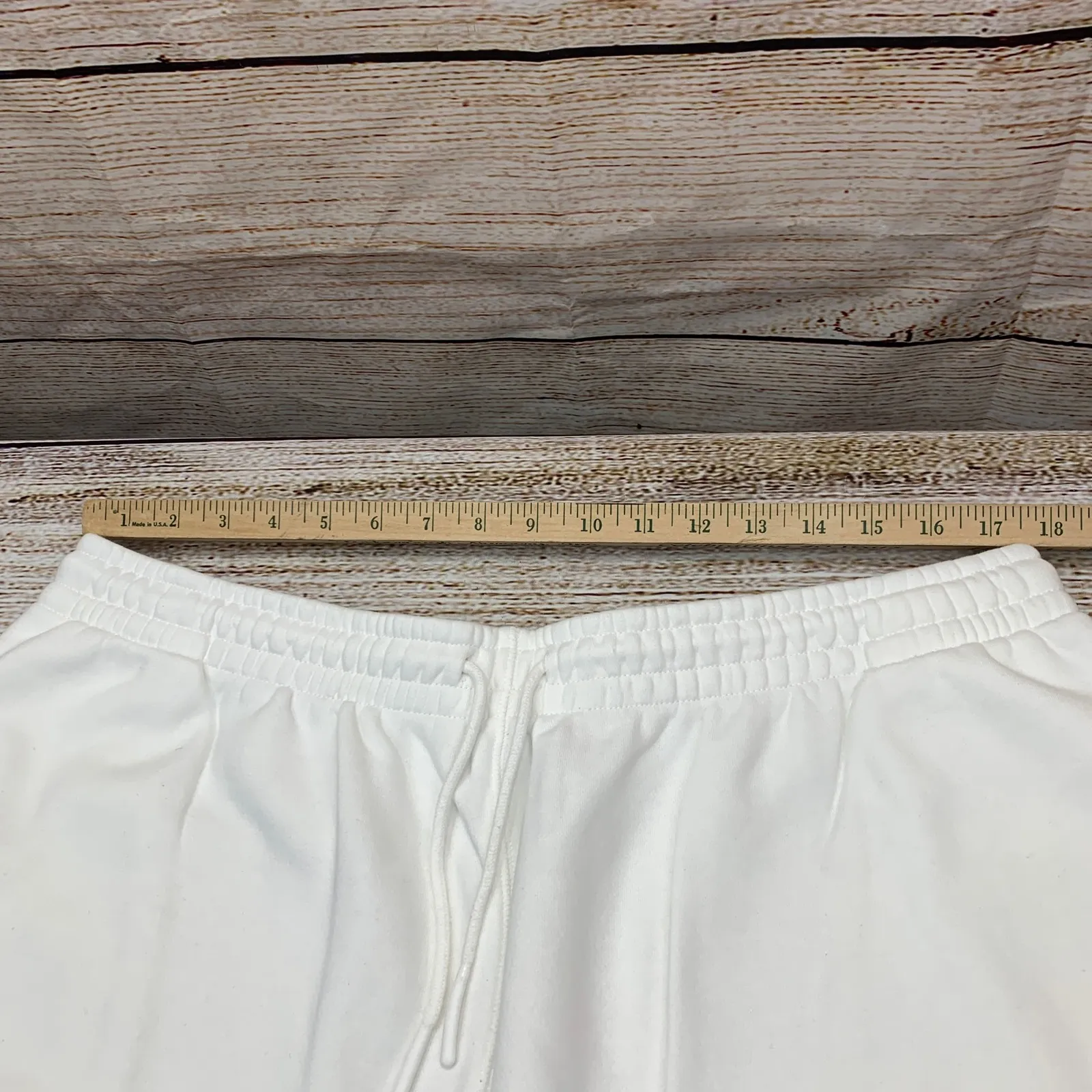 LCKR‎ White Fleece Sweat Shorts XXL XXLTG Drawstring Pockets Athleisure Comfort Size undefined - Image 3