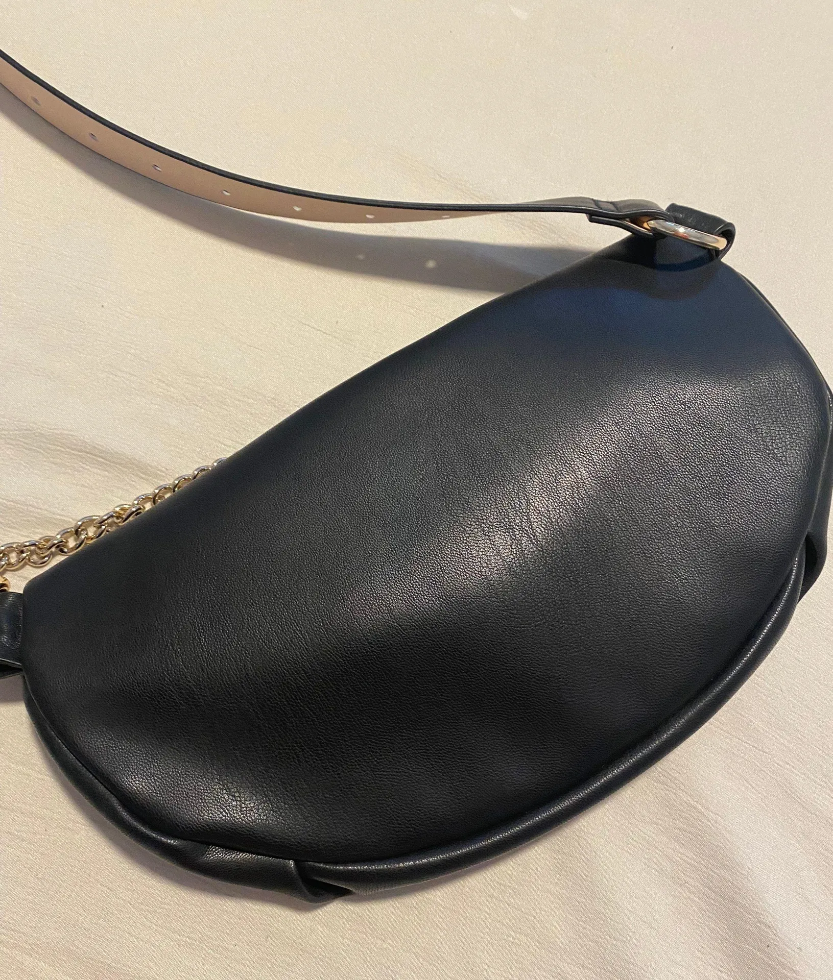 Black Crossbody Fanny Pack - Image 3