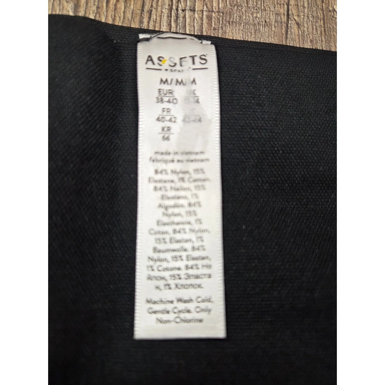 SPANX High-Waisted Briefs Women's High-rise Modern Black Solid Flawless Medium - Image 2