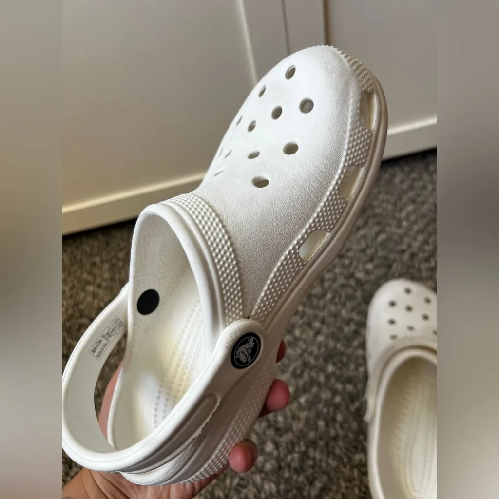 Crocs Shoes Women’s‎ White Clogs Size 6 - Image 9
