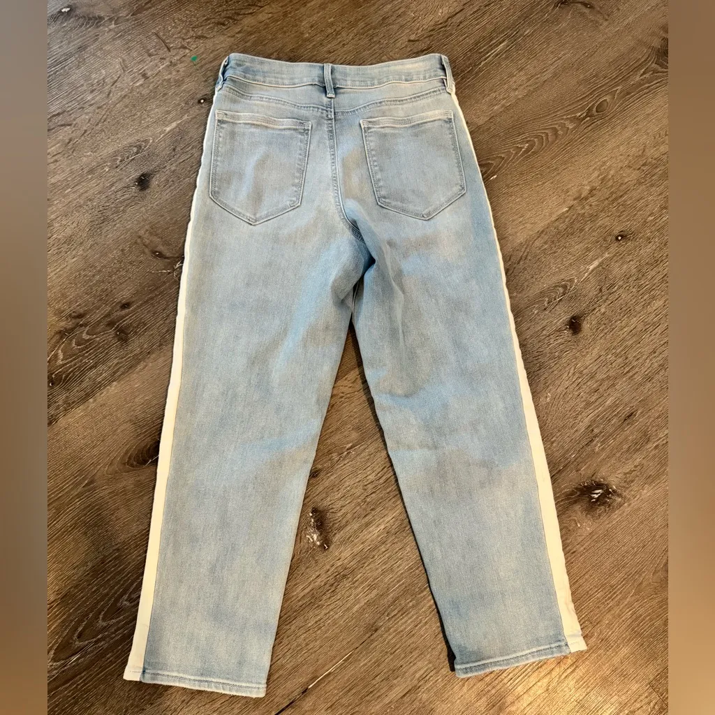 Athleta 4P Light Wash Side Stripe Straight Leg Jeans Cropped - Image 2