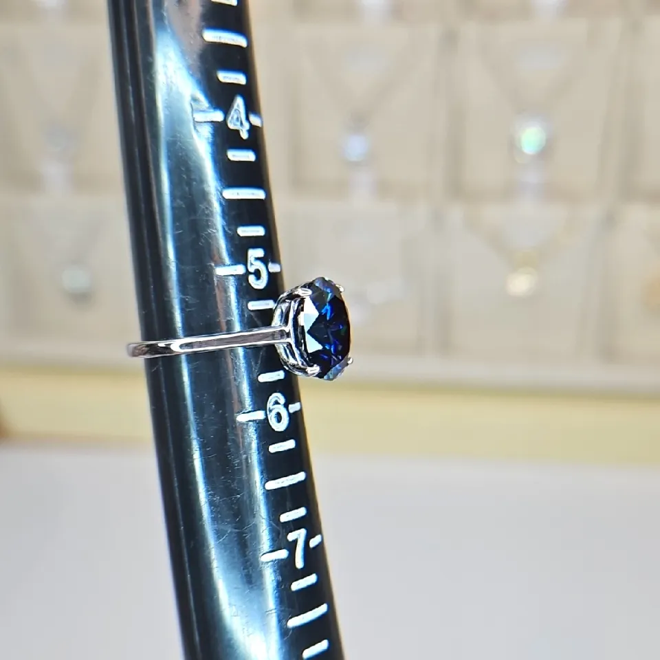 3ct Oval Royal Blue Moissanite Ring. Size 5.5 - Image 2